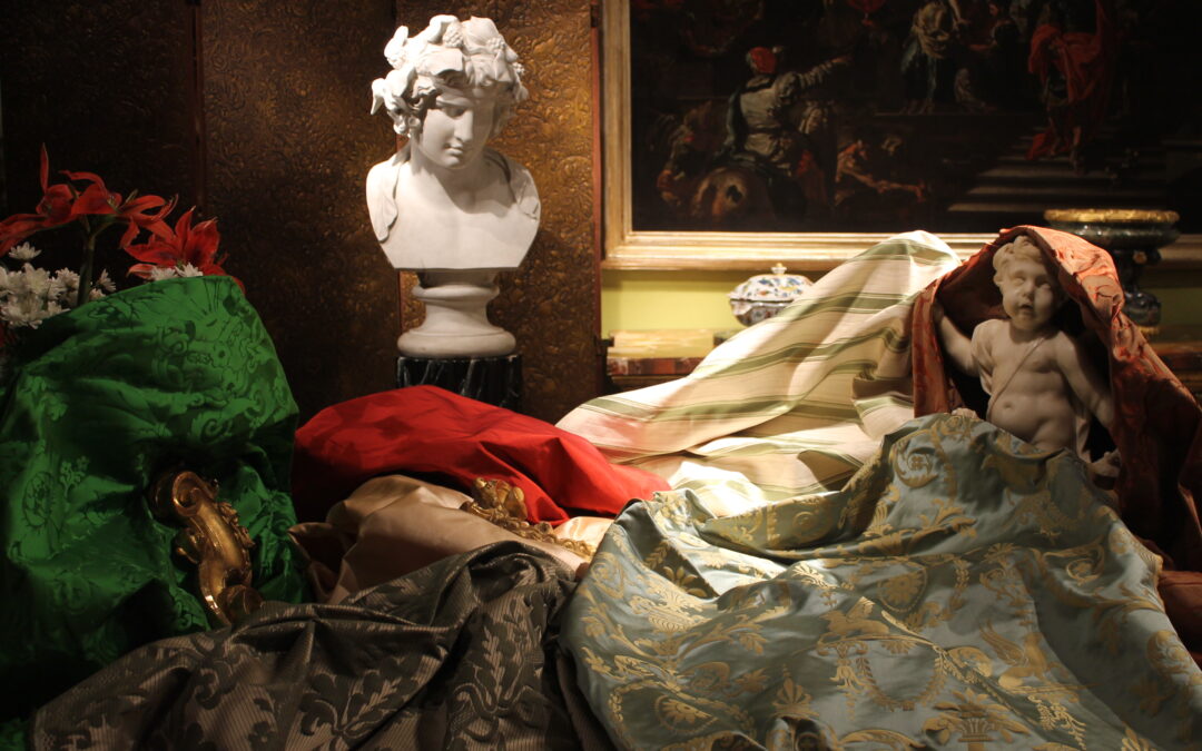 A Time Travel Story: What do an antique Italian silk fabric, a Bourbon king who lived in the 18th century and a young entrepreneur in the silk field have in common?