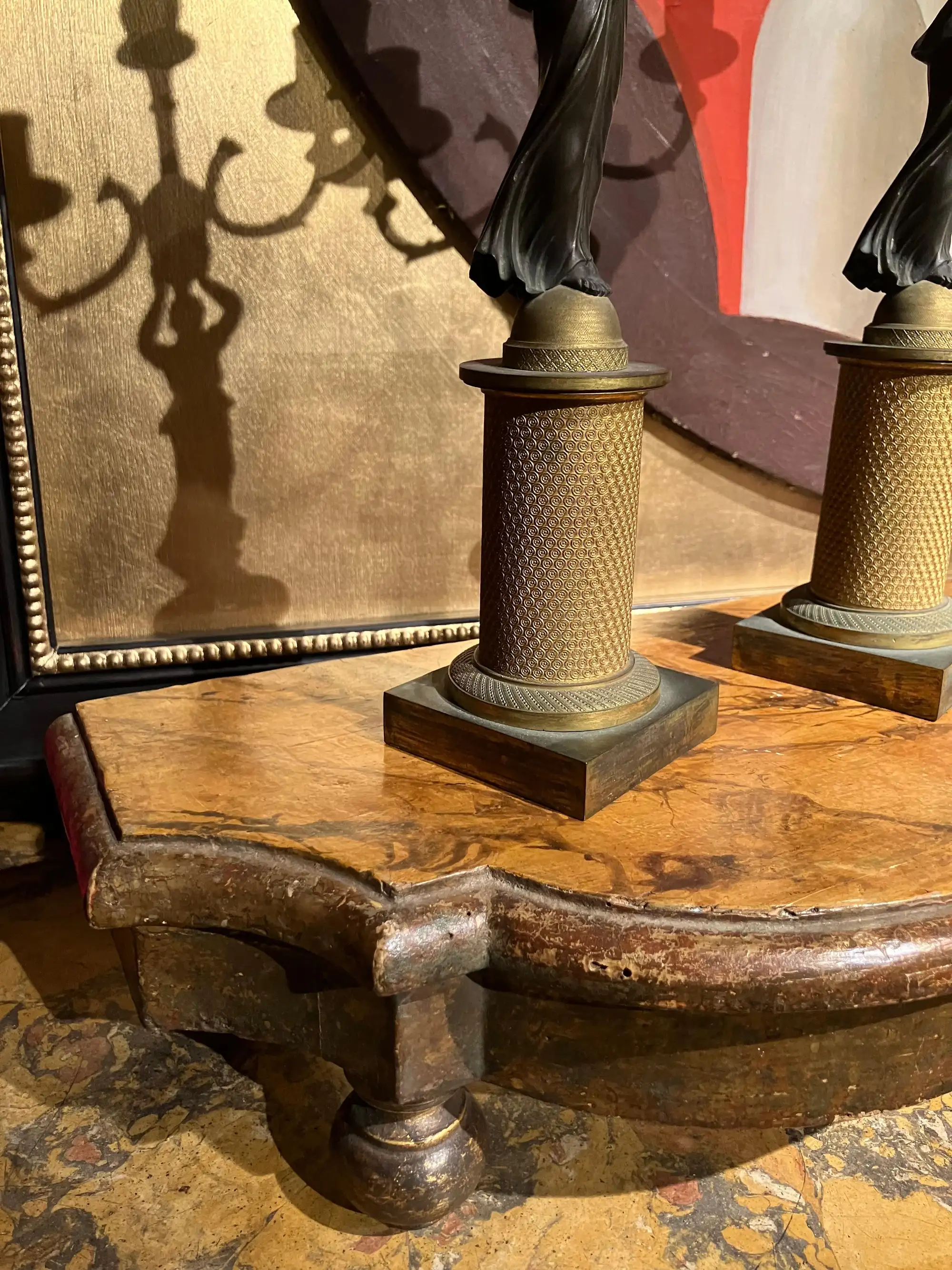 Base Espositiva Italiana del XIX Secolo, Legno Dorato e Laccato con Piano in Finto Marmo - immagine 9