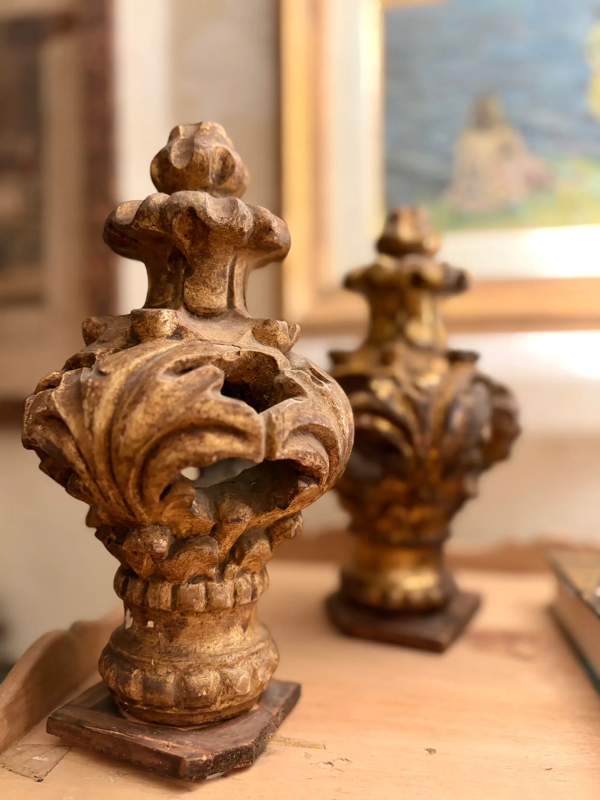 Coppia di Pinnacoli in Legno Intagliato e Dorato, Epoca Luigi XV, XVIII Secolo - immagine 2