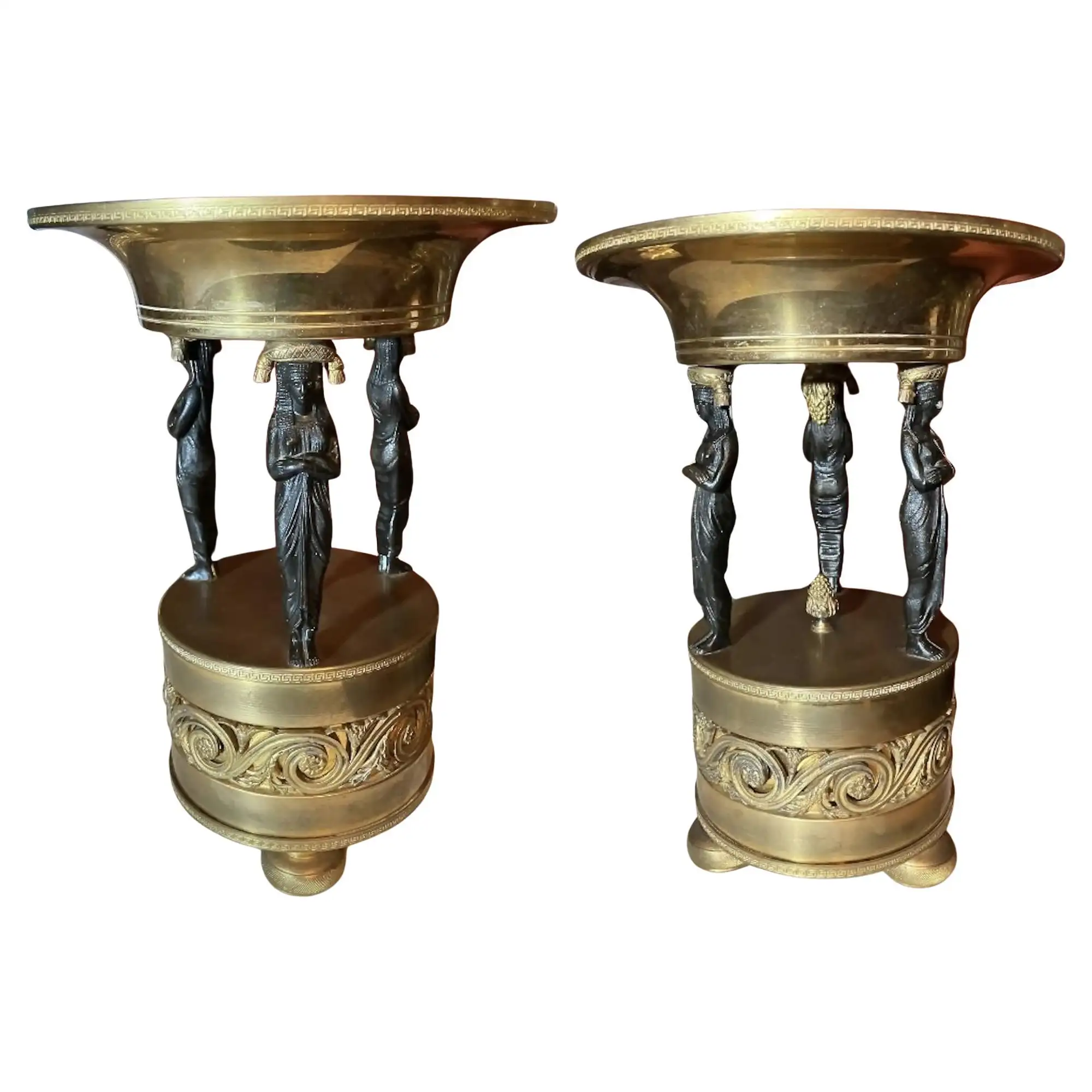 Coppia di Tazze in Bronzo e Ottone del Periodo Impero, XIX Secolo