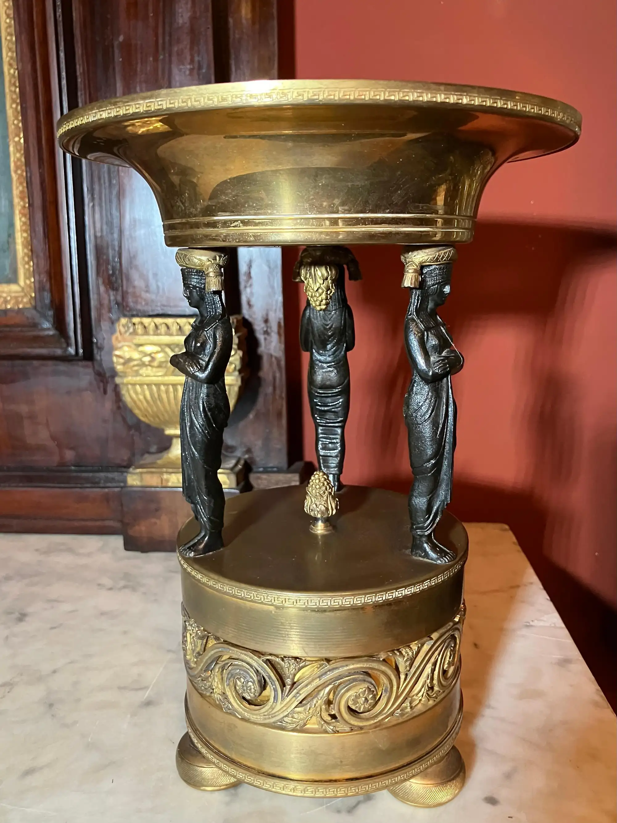 Coppia di Tazze in Bronzo e Ottone del Periodo Impero, XIX Secolo - immagine 10