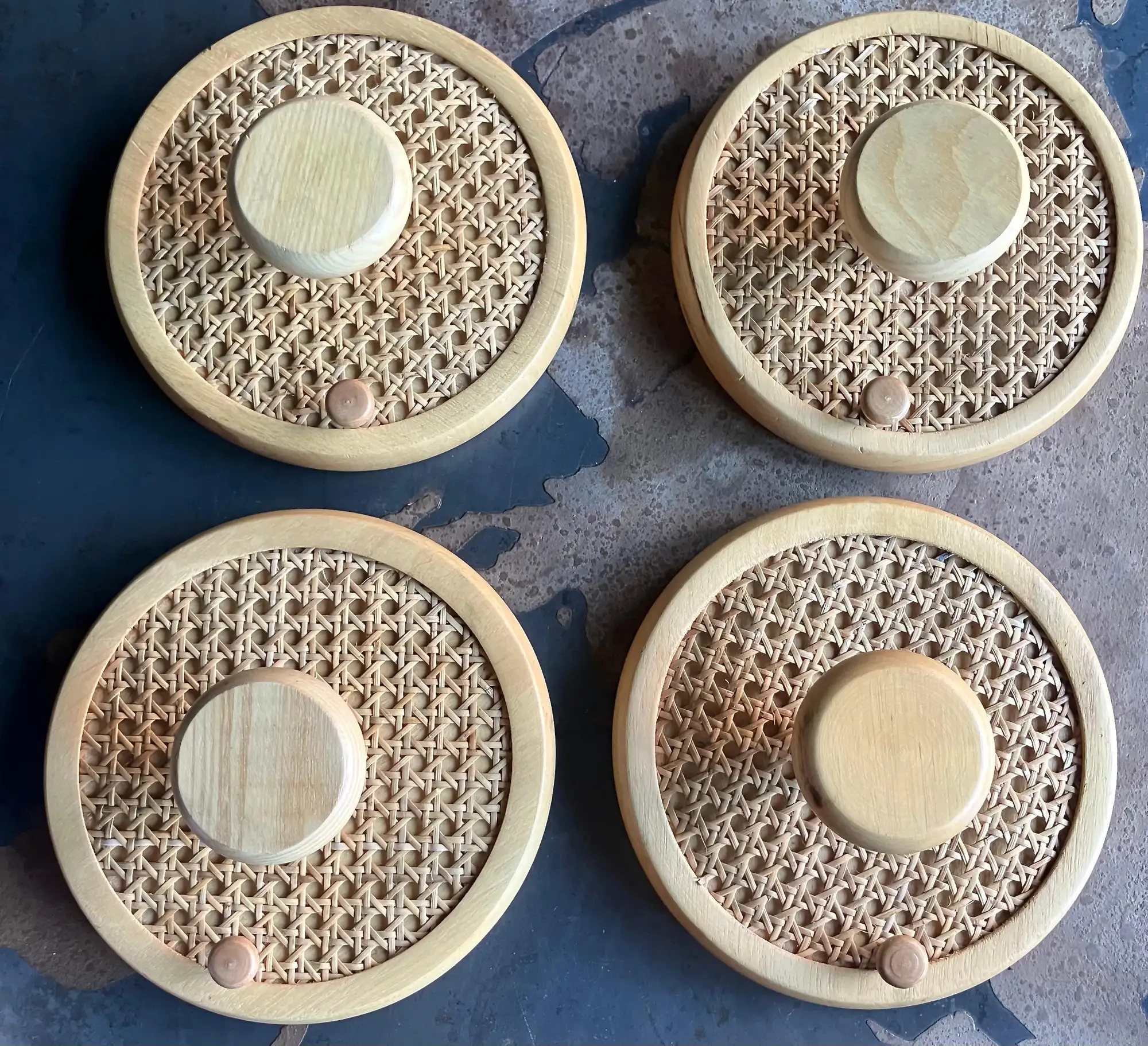 Ganci da Parete in Legno e Paglia in Stile Italiano Moderno di Metà XX Secolo - immagine 2